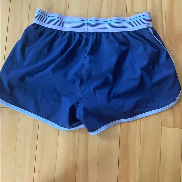 Everlast navy blue athletic shorts. - Picture 2 of 4